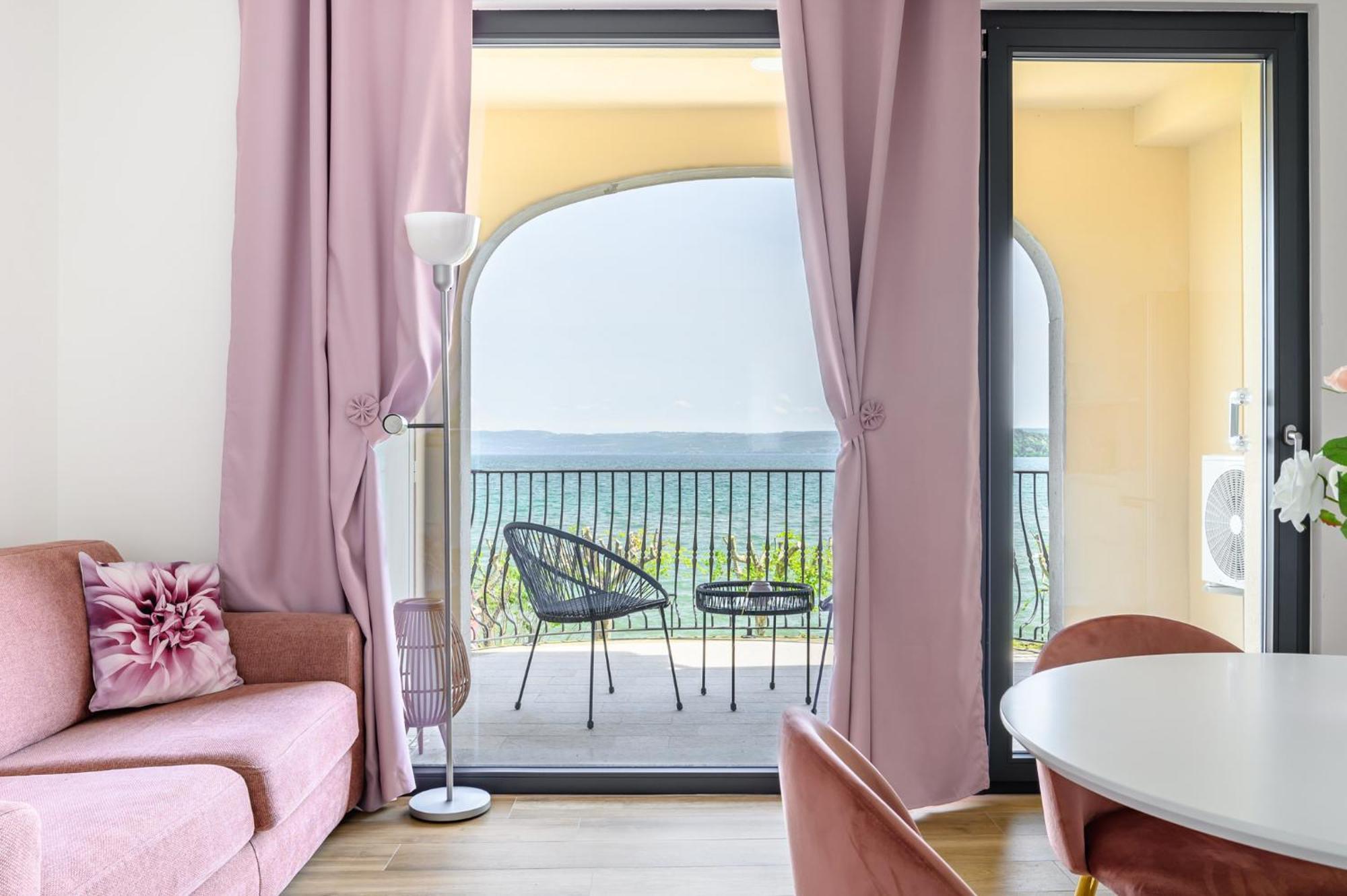 Casa Vacanze Maddalena - Palazzetto Sul Lago - Diamante Rosa 马尔塔 客房 照片