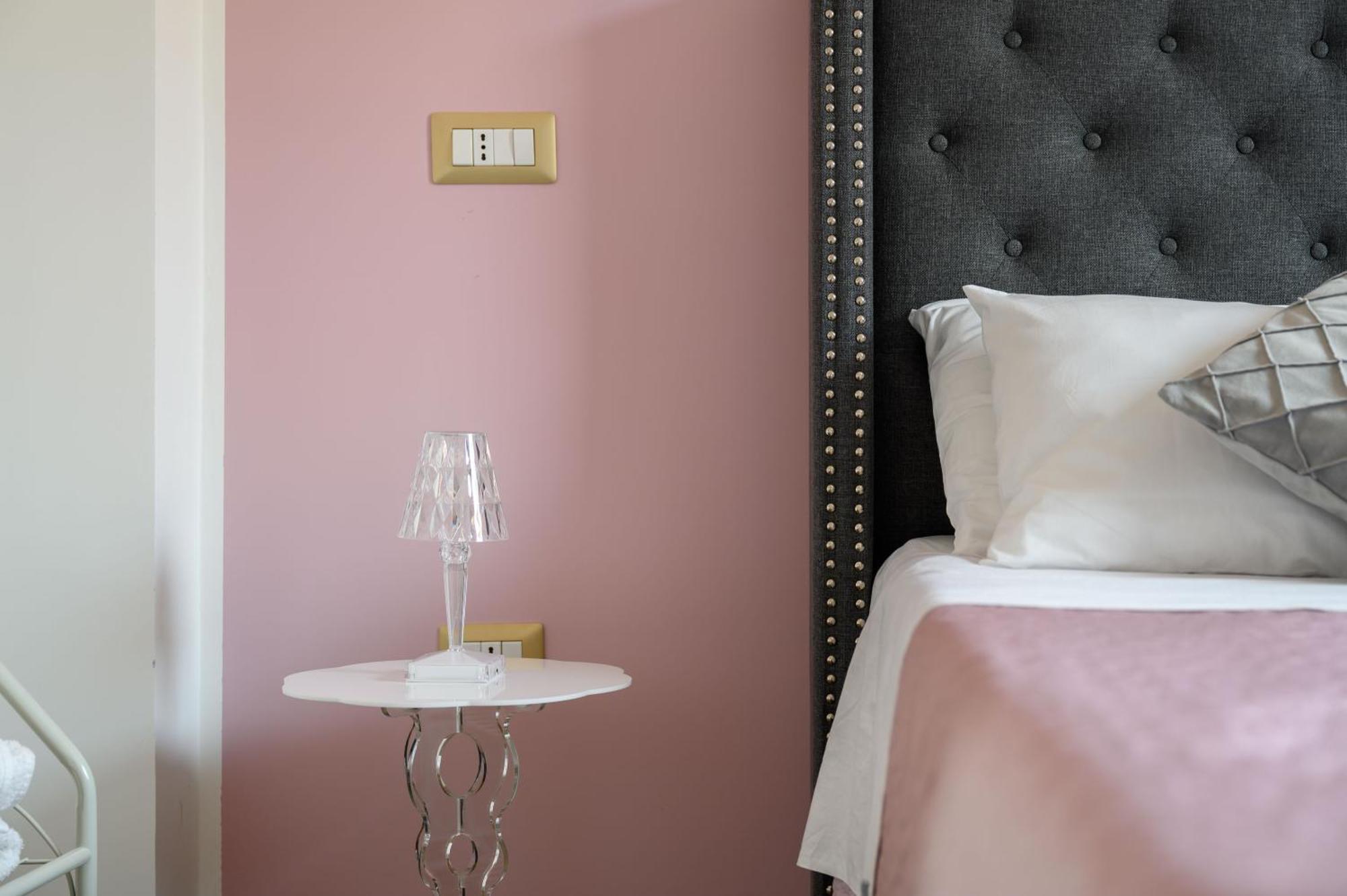 Casa Vacanze Maddalena - Palazzetto Sul Lago - Diamante Rosa 马尔塔 外观 照片
