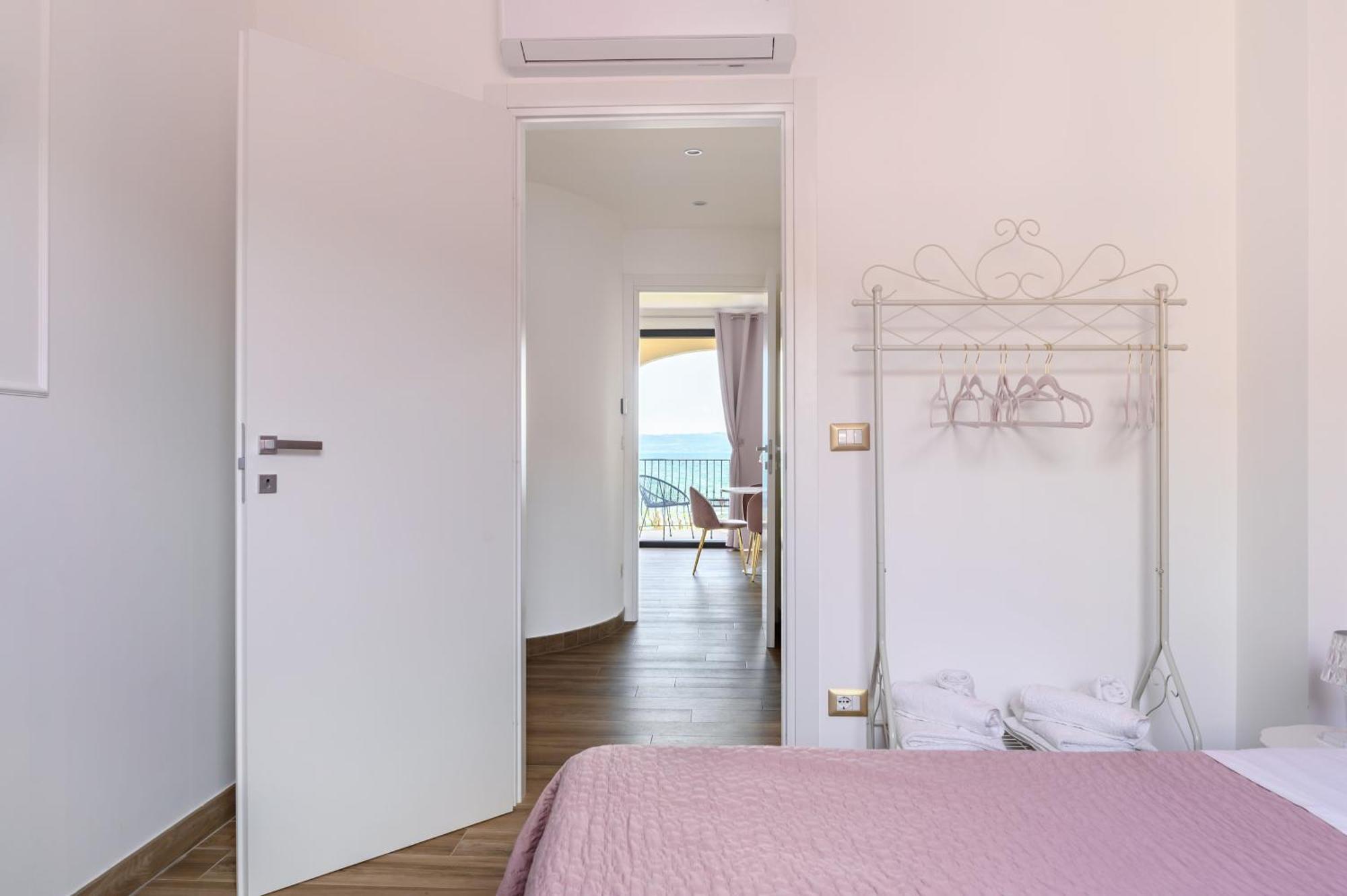 Casa Vacanze Maddalena - Palazzetto Sul Lago - Diamante Rosa 马尔塔 外观 照片